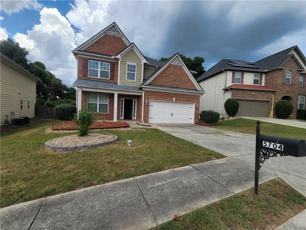 4 bedroom, 3 bathroom, 2,954 sq ft single family residence for sale at 5704 Barrington Run, Union City, GA 30291