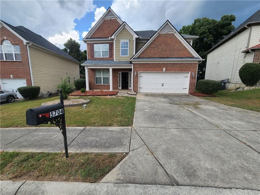 4 bedroom, 3 bathroom, 2,954 sq ft single family residence for sale at 5704 Barrington Run, Union City, GA 30291 — photo 2