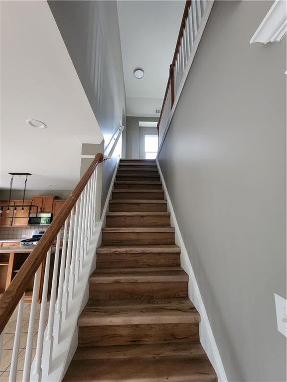 4 bedroom, 3 bathroom, 2,954 sq ft single family residence for sale at 5704 Barrington Run, Union City, GA 30291 — photo 6