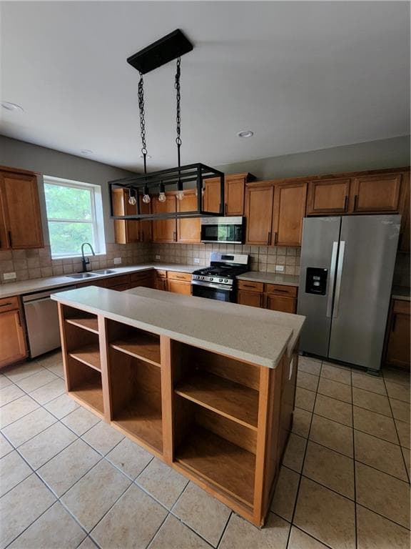 4 bedroom, 3 bathroom, 2,954 sq ft single family residence for sale at 5704 Barrington Run, Union City, GA 30291 — photo 7
