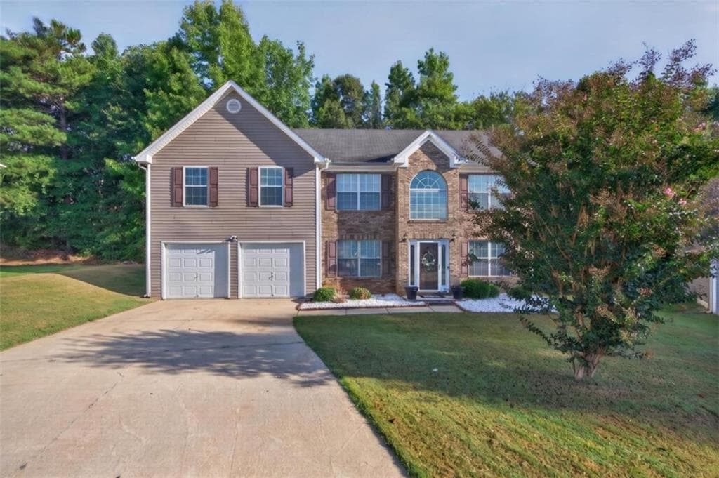 4 bedroom, 3 bathroom, 2,686 sq ft single family residence for sale at 3691 Monticello Street, Douglasville, GA 30135 — photo 2