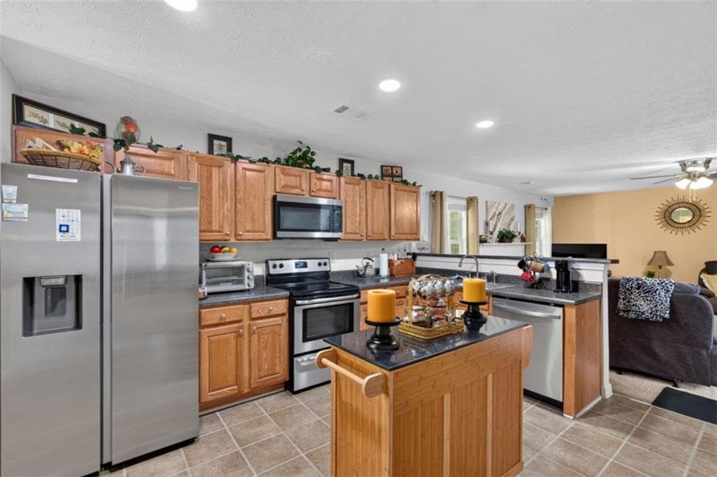4 bedroom, 3 bathroom, 2,686 sq ft single family residence for sale at 3691 Monticello Street, Douglasville, GA 30135 — photo 10