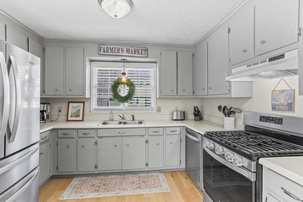 3 bedroom, 2 bathroom, 1,784 sq ft single family residence for sale at 323 West Lane, Woodstock, GA 30188 — photo 10