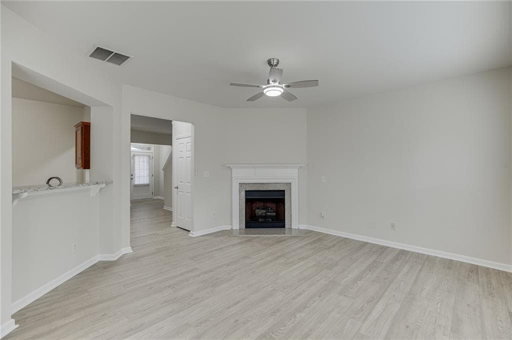 3 bedroom, 3 bathroom, 1,975 sq ft townhouse for sale at 1670 Granville Court, Lawrenceville, GA 30043 — photo 7