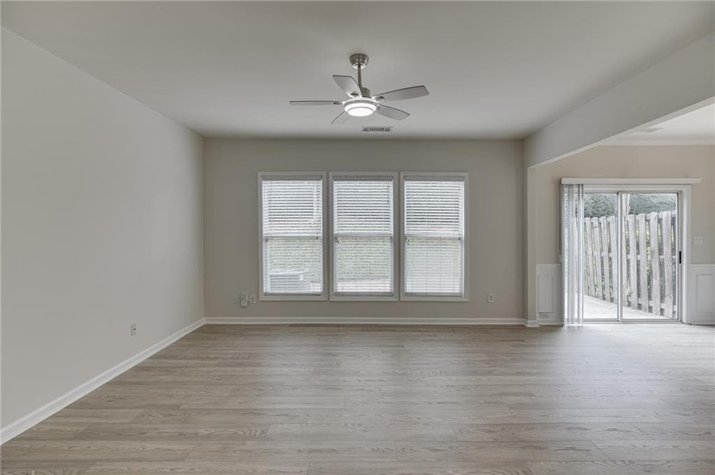 3 bedroom, 3 bathroom, 1,975 sq ft townhouse for sale at 1670 Granville Court, Lawrenceville, GA 30043 — photo 9