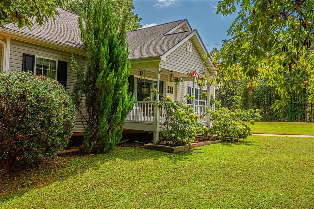 3 bedroom, 2 bathroom, 1,232 sq ft single family residence under contract at 10 Patriot Trail, Dahlonega, GA 30533 — photo 2