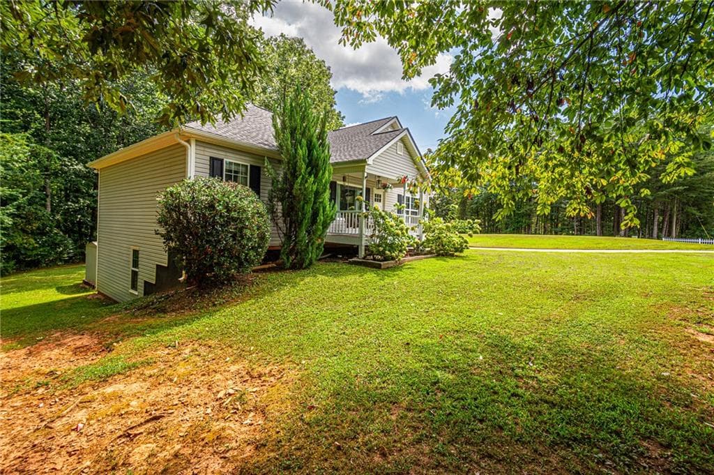 3 bedroom, 2 bathroom, 1,232 sq ft single family residence under contract at 10 Patriot Trail, Dahlonega, GA 30533 — photo 5