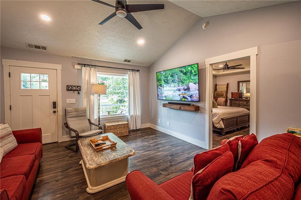 3 bedroom, 2 bathroom, 1,232 sq ft single family residence under contract at 10 Patriot Trail, Dahlonega, GA 30533 — photo 10