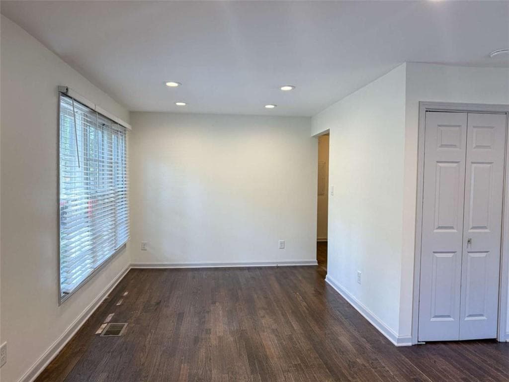 3 bedroom, 2 bathroom, 975 sq ft single family residence for rent at 2093 Verbena Street, Atlanta, GA 30314 for $1,950 a month — photo 6