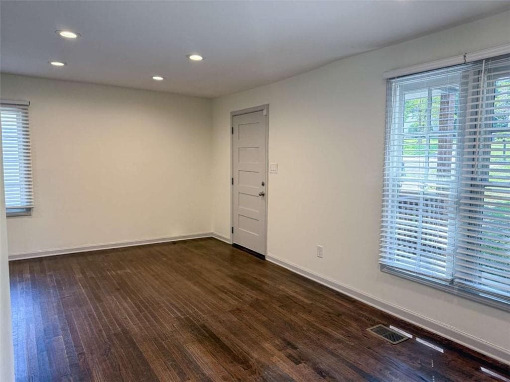 3 bedroom, 2 bathroom, 975 sq ft single family residence for rent at 2093 Verbena Street, Atlanta, GA 30314 for $1,950 a month — photo 7
