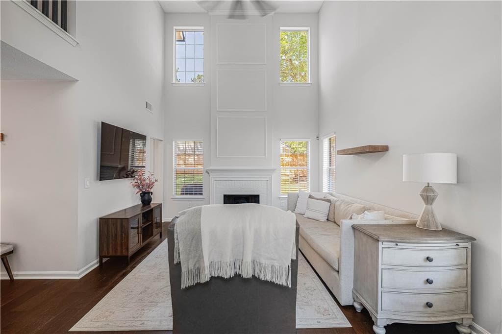 3 bedroom, 3 bathroom, 1,700 sq ft single family residence under contract at 1065 Arborhill Lane, Alpharetta, GA 30004 — photo 4