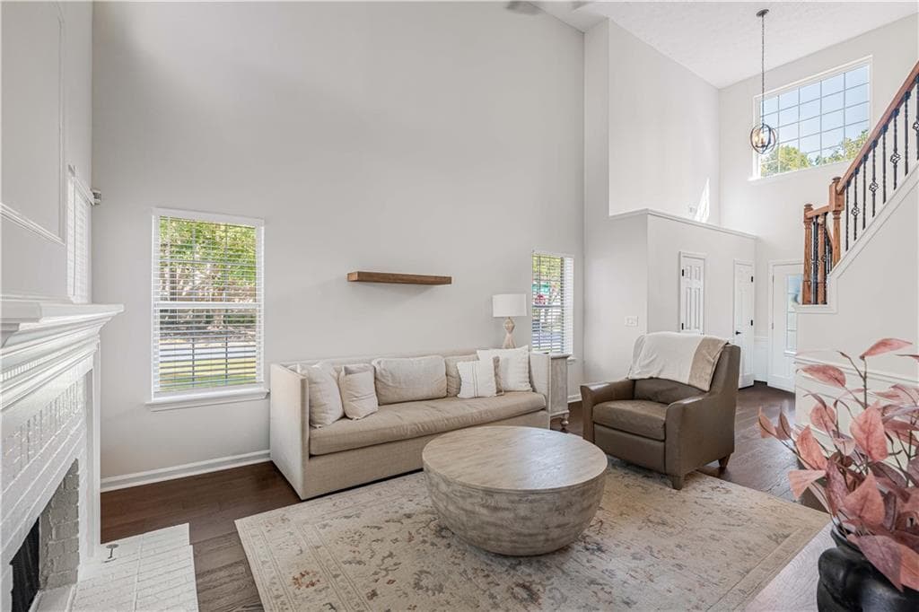 3 bedroom, 3 bathroom, 1,700 sq ft single family residence under contract at 1065 Arborhill Lane, Alpharetta, GA 30004 — photo 6