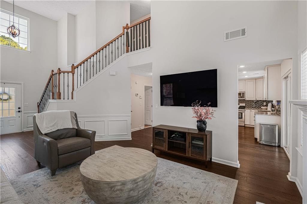 3 bedroom, 3 bathroom, 1,700 sq ft single family residence under contract at 1065 Arborhill Lane, Alpharetta, GA 30004 — photo 7