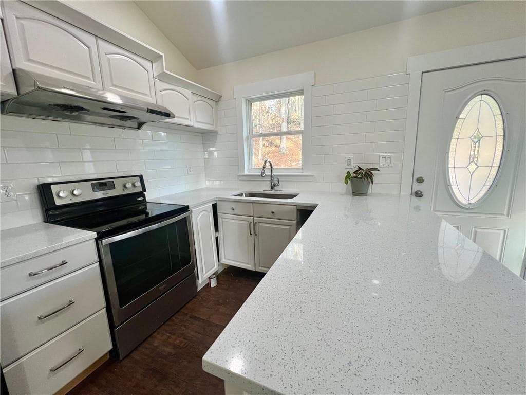 2 bedroom, 2 bathroom, 988 sq ft single family residence for rent at 470 Barnes Mill Drive, Marietta, GA 30062 for $1,800 a month — photo 2