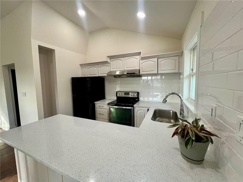 2 bedroom, 2 bathroom, 988 sq ft single family residence for rent at 470 Barnes Mill Drive, Marietta, GA 30062 for $1,800 a month — photo 3