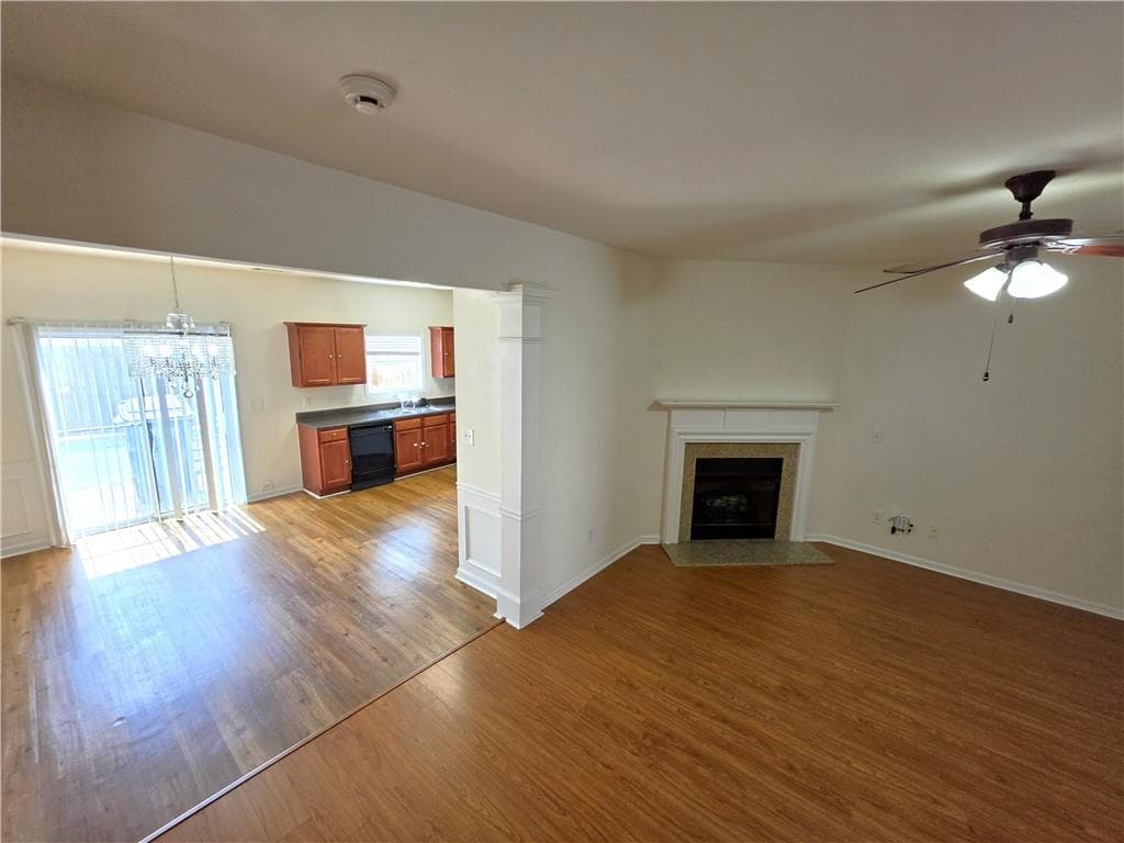 3 bedroom, 3 bathroom, 1,696 sq ft townhouse for rent at 1908 Dilcrest Drive, Duluth, GA 30096 for $2,100 a month — photo 5