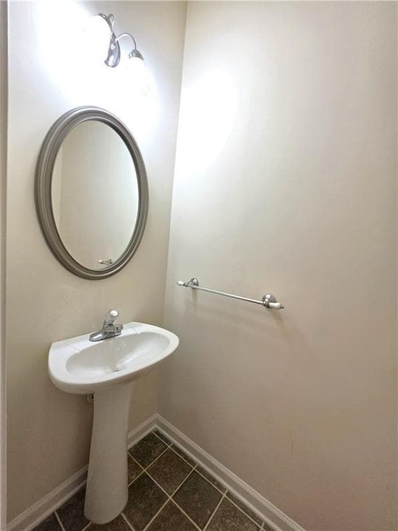 3 bedroom, 3 bathroom, 1,696 sq ft townhouse for rent at 1908 Dilcrest Drive, Duluth, GA 30096 for $2,100 a month — photo 6