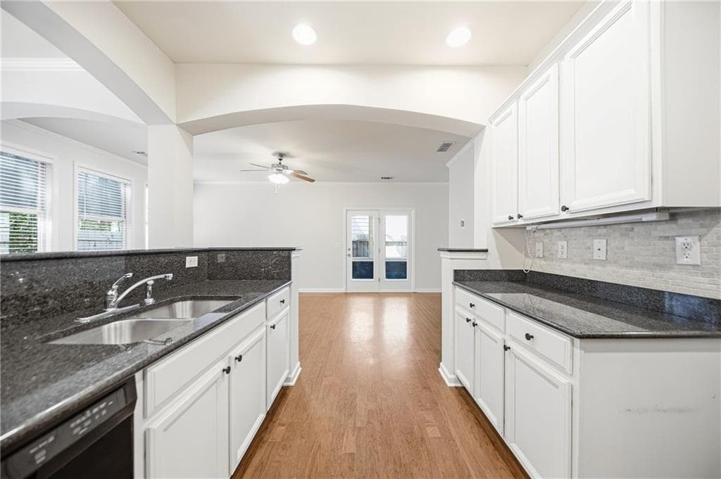 3 bedroom, 3 bathroom, 1,946 sq ft single family residence for sale at 338 Alcovy Way, Woodstock, GA 30188 — photo 9
