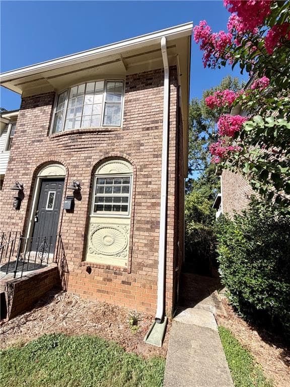 3 bedroom, 3 bathroom, 1,683 sq ft townhouse for sale at 129 Eaglewood Way, Athens, GA 30606 — photo 2