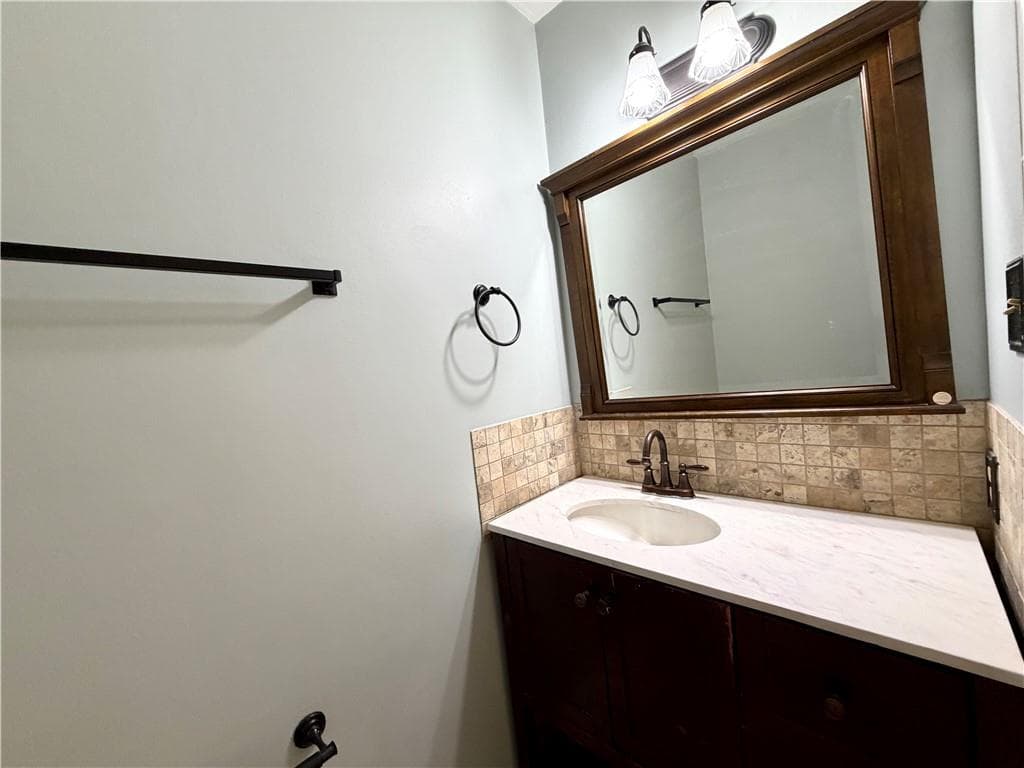3 bedroom, 3 bathroom, 1,683 sq ft townhouse for sale at 129 Eaglewood Way, Athens, GA 30606 — photo 9