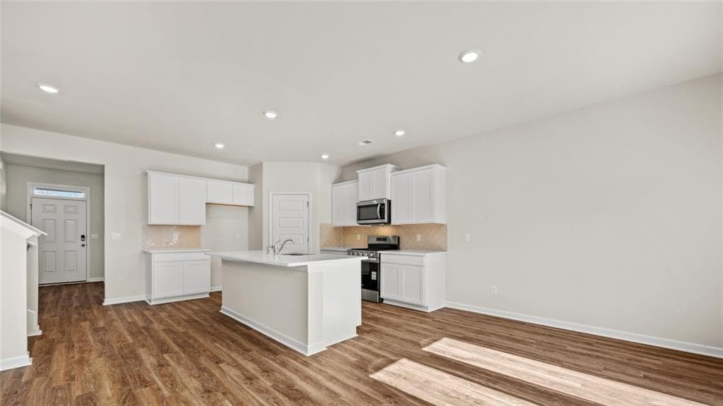 5 bedroom, 3 bathroom, 2,511 sq ft single family residence for sale at 180 Pinemarrow Trail, Stockbridge, GA 30281 — photo 7