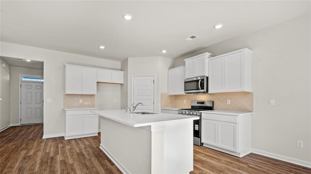 5 bedroom, 3 bathroom, 2,511 sq ft single family residence for sale at 180 Pinemarrow Trail, Stockbridge, GA 30281 — photo 9