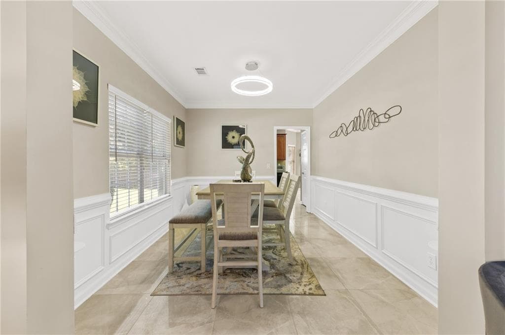 4 bedroom, 3 bathroom, 2,170 sq ft single family residence under contract at 4825 Carly Way, Lithonia, GA 30038 — photo 7