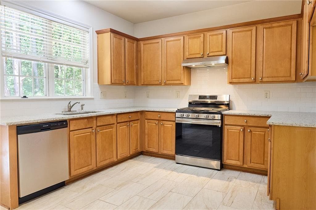 3 bedroom, 3 bathroom, 2,134 sq ft townhouse for sale at 1622 Hemburg Trace 3, Kennesaw, GA 30144 — photo 8
