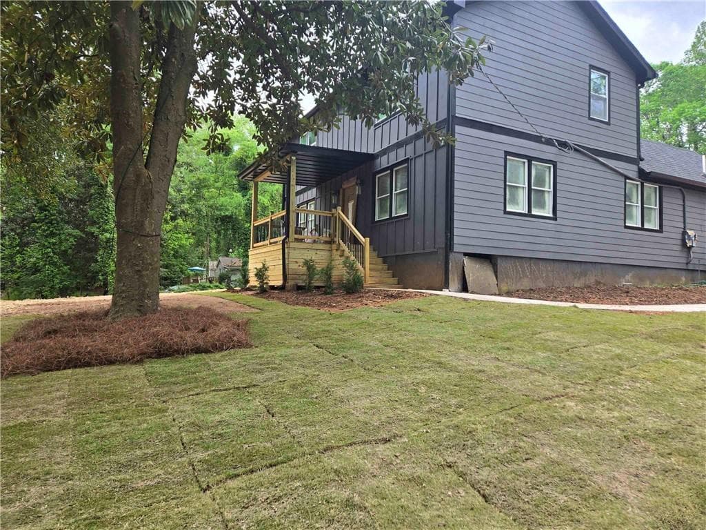 4 bedroom, 4 bathroom, 2,022 sq ft single family residence for sale at 441 POMONA Circle, Atlanta, GA 30315 — photo 3