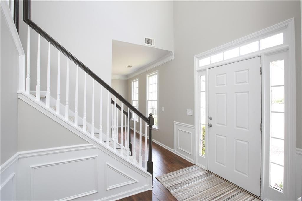 4 bedroom, 3 bathroom, 2,410 sq ft single family residence for rent at 3050 Winston Terrace Ct, Alpharetta, GA 30009 for $2,900 a month — photo 2