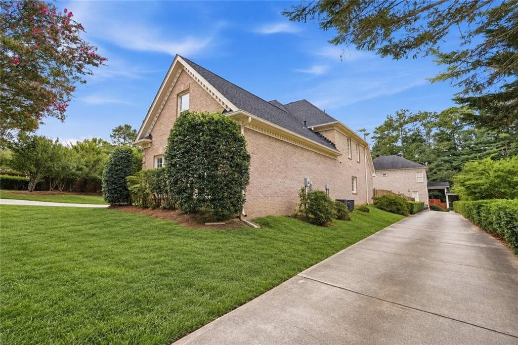 5 bedroom, 4 bathroom, 3,408 sq ft single family residence for sale at 110 Kia Drive, Alpharetta, GA 30022 — photo 3