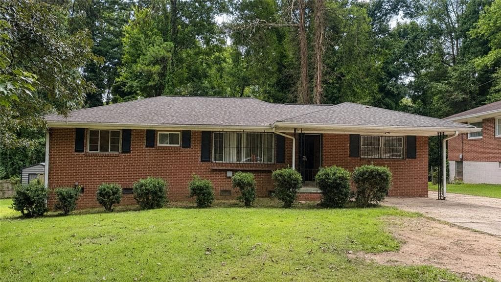 3 bedroom, 1 bathroom, 1,066 sq ft single family residence for sale at 2718 SW Connally Drive, Atlanta, GA 30311
