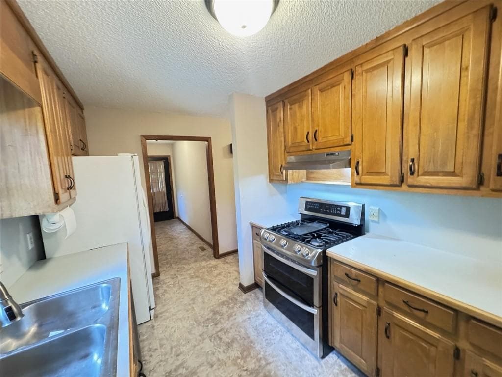 3 bedroom, 3 bathroom, 2,516 sq ft single family residence for rent at 4120 Heard Industrial Boulevard, Cumming, GA 30041 for $2,500 a month — photo 9