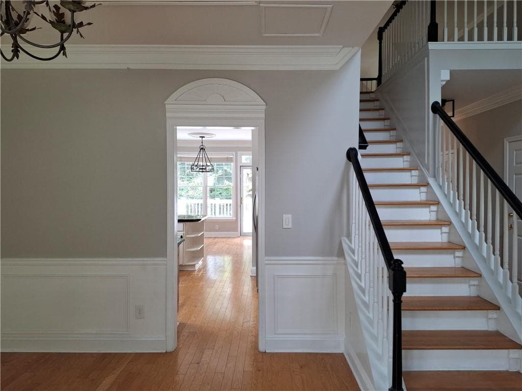 7 bedroom, 4 bathroom, 4,050 sq ft single family residence for sale at 585 Oak Alley Way, Johns Creek, GA 30022 — photo 7