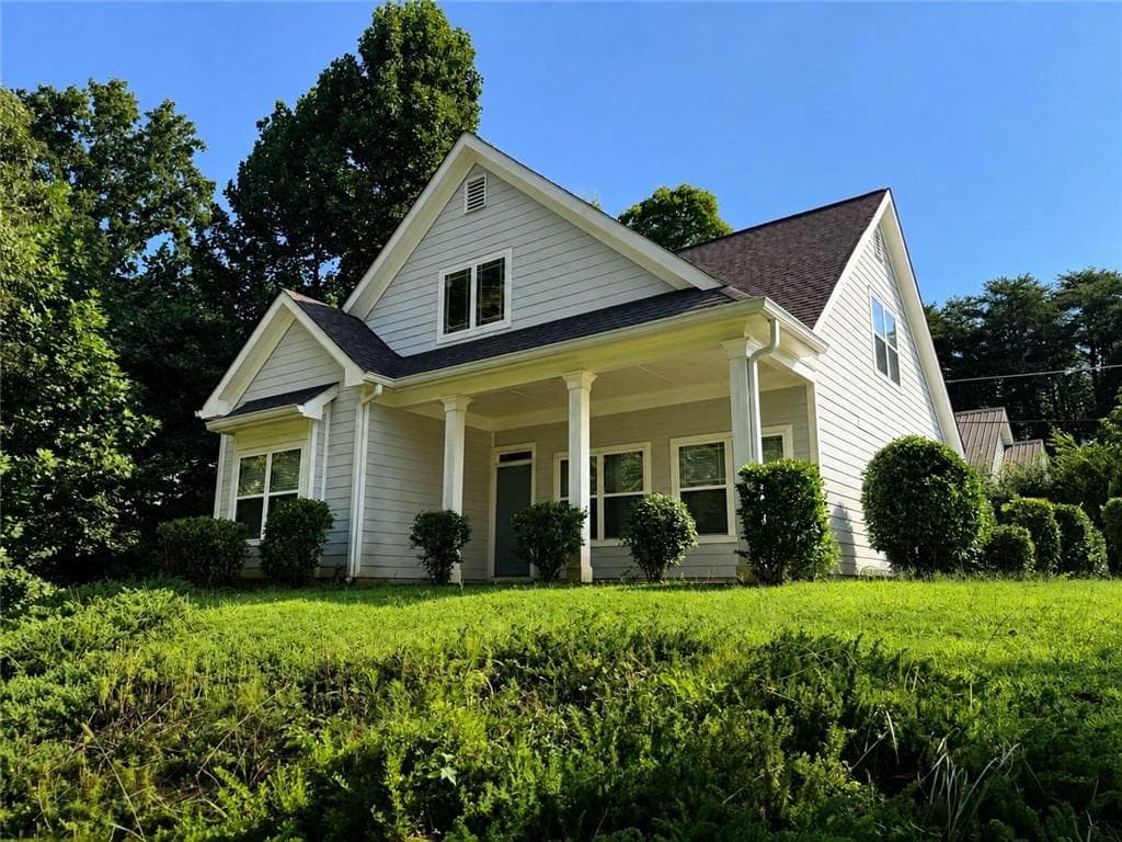 3 bedroom, 2 bathroom, 1,556 sq ft single family residence for rent at 8850 Four Mile Creek Road, Gainesville, GA 30506 for $2,000 a month
