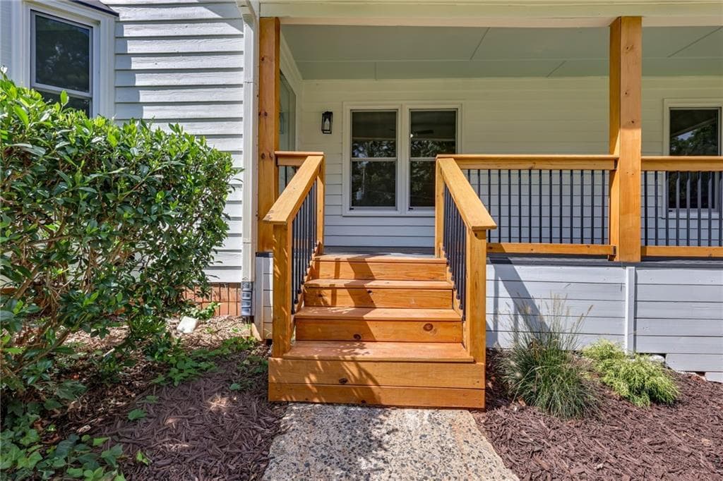 3 bedroom, 2 bathroom, 1,802 sq ft single family residence for sale at 3257 Hembree Court, Marietta, GA 30062 — photo 4