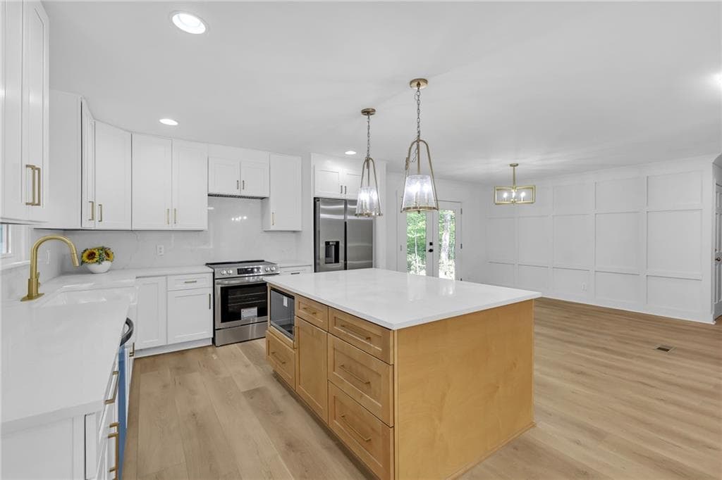 3 bedroom, 2 bathroom, 1,802 sq ft single family residence for sale at 3257 Hembree Court, Marietta, GA 30062 — photo 9