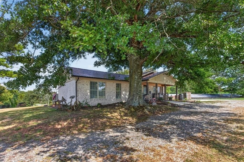 3 bedroom, 2 bathroom, 1,425 sq ft single family residence for sale at 5648 Highway 53, Jasper, GA 30143
