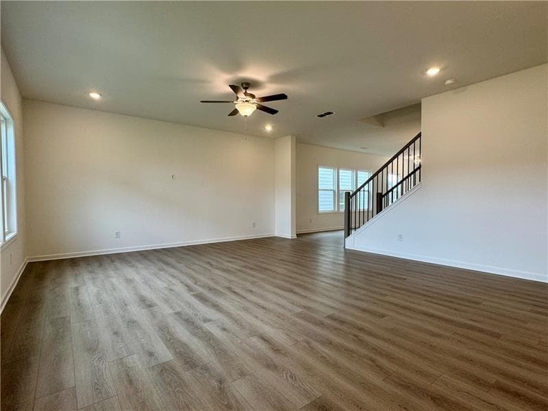 5 bedroom, 4 bathroom, 3,348 sq ft single family residence for rent at 5441 Hargrove Way, Flowery Branch, GA 30542 for $3,200 a month — photo 10