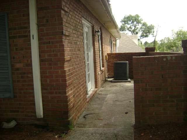 2 bedroom, 2 bathroom, 1,183 sq ft single family residence for sale at 934 Park Place, Conyers, GA 30012 — photo 4