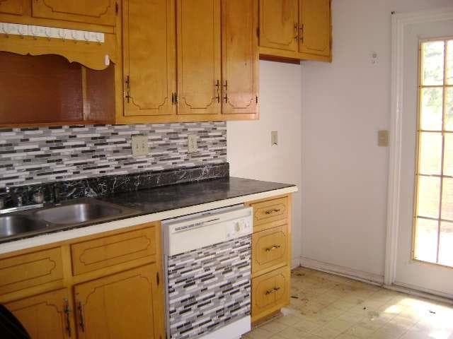 2 bedroom, 2 bathroom, 1,183 sq ft single family residence for sale at 934 Park Place, Conyers, GA 30012 — photo 5