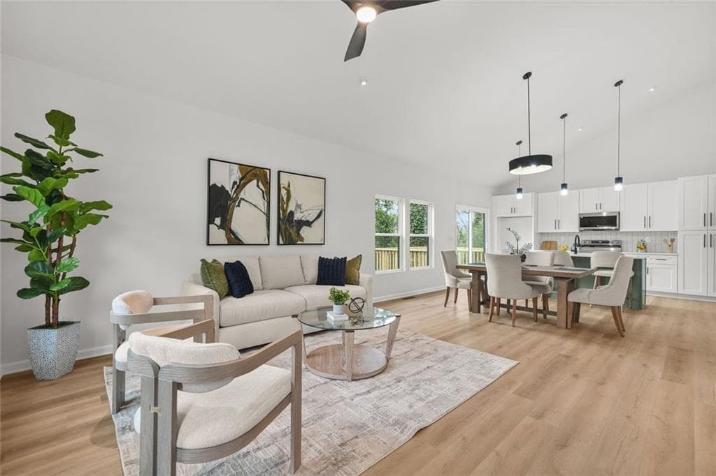 3 bedroom, 2 bathroom, 1,227 sq ft single family residence under contract at 1674 Mary George Avenue, Atlanta, GA 30318 — photo 2