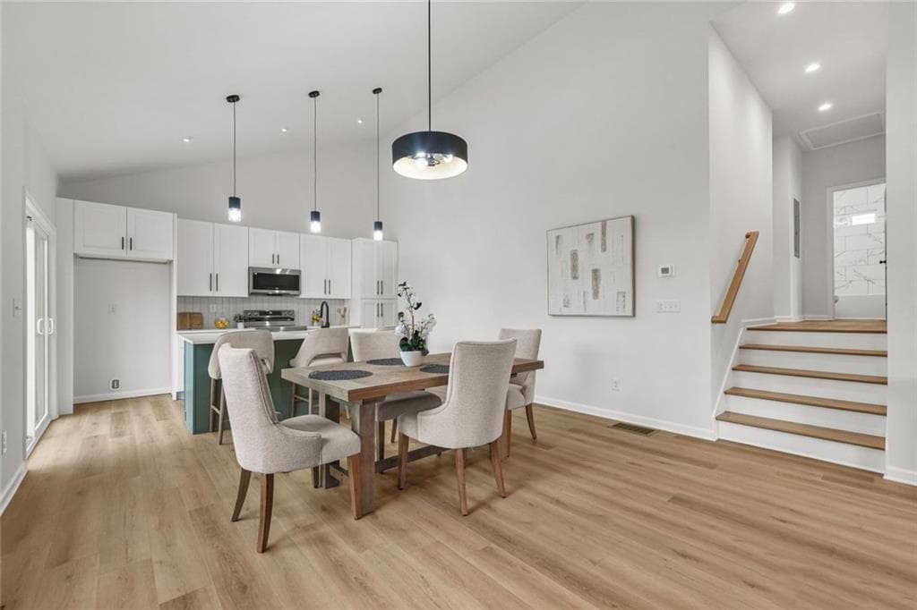 3 bedroom, 2 bathroom, 1,227 sq ft single family residence under contract at 1674 Mary George Avenue, Atlanta, GA 30318 — photo 7