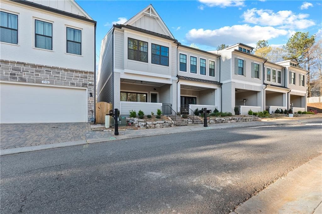 3 bedroom, 3 bathroom, 1,958 sq ft townhouse for rent at 777 STICKLEY OAK Way, Woodstock, GA 30189 for $2,999 a month — photo 2
