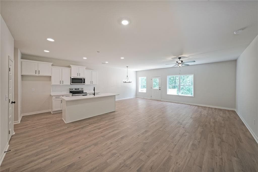 3 bedroom, 2 bathroom, 1,600 sq ft single family residence for sale at 250 West Woods Drive, Dahlonega, GA 30533 — photo 5