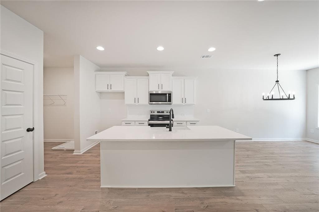 3 bedroom, 2 bathroom, 1,600 sq ft single family residence for sale at 250 West Woods Drive, Dahlonega, GA 30533 — photo 8