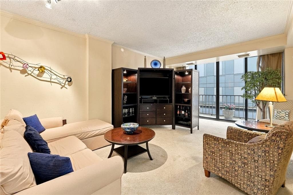 1 bedroom, 1 bathroom, 862 sq ft condominium for sale at 145 15th Street 426, Atlanta, GA 30309 — photo 4