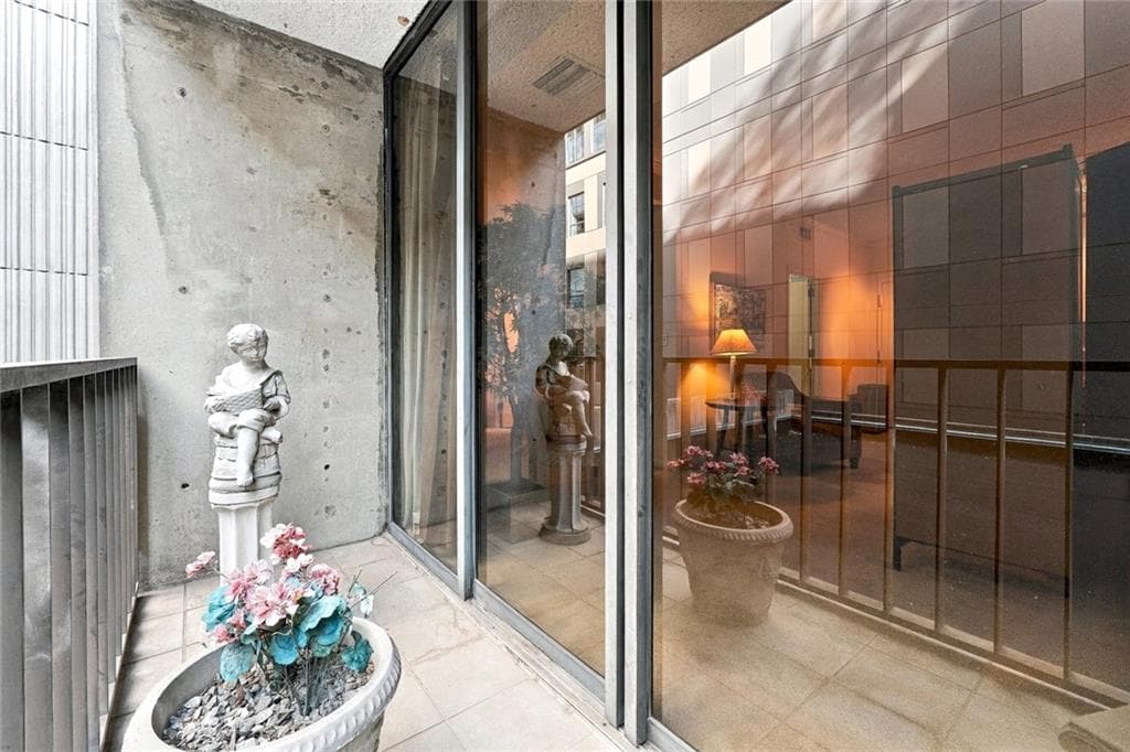 1 bedroom, 1 bathroom, 862 sq ft condominium for sale at 145 15th Street 426, Atlanta, GA 30309 — photo 6