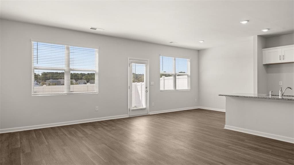 3 bedroom, 3 bathroom, 1,498 sq ft townhouse for sale at 136 Pinemarrow Trail, Stockbridge, GA 30281 — photo 5