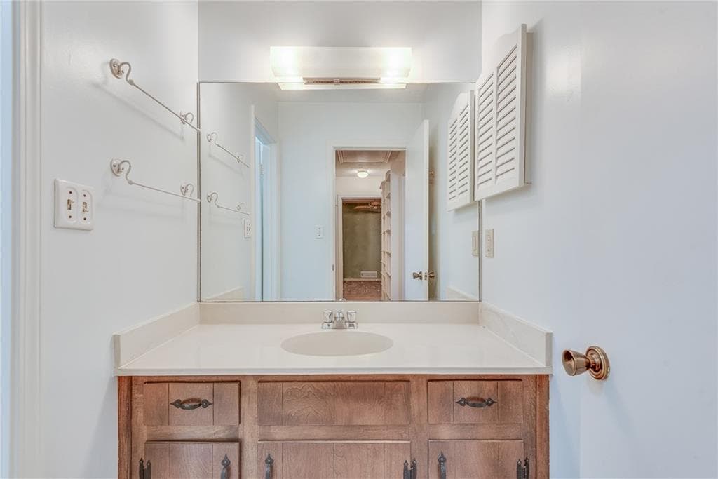 2 bedroom, 3 bathroom, 1,536 sq ft townhouse for sale at 837 Heritage Square, Decatur, GA 30033 — photo 10
